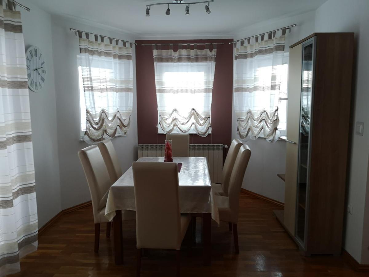 Apartment Igor - Holiday Home Ostarije المظهر الخارجي الصورة